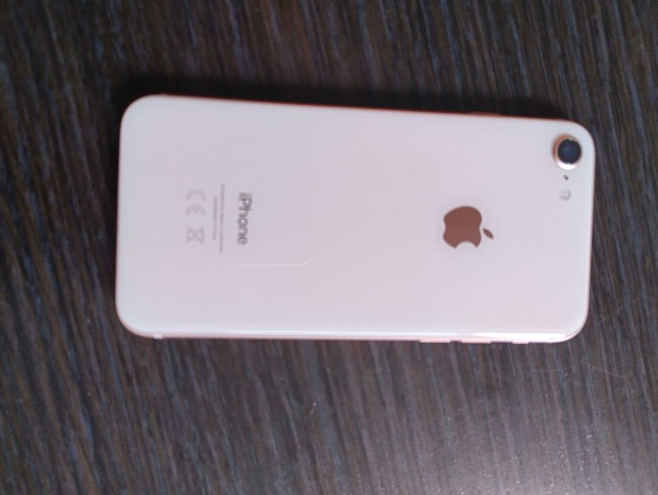 iPhone 8, много добро състояние