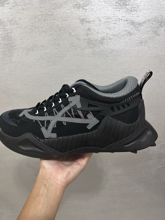 Off white 43 черни