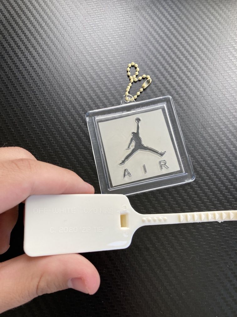 Rep tag & keychain jordan