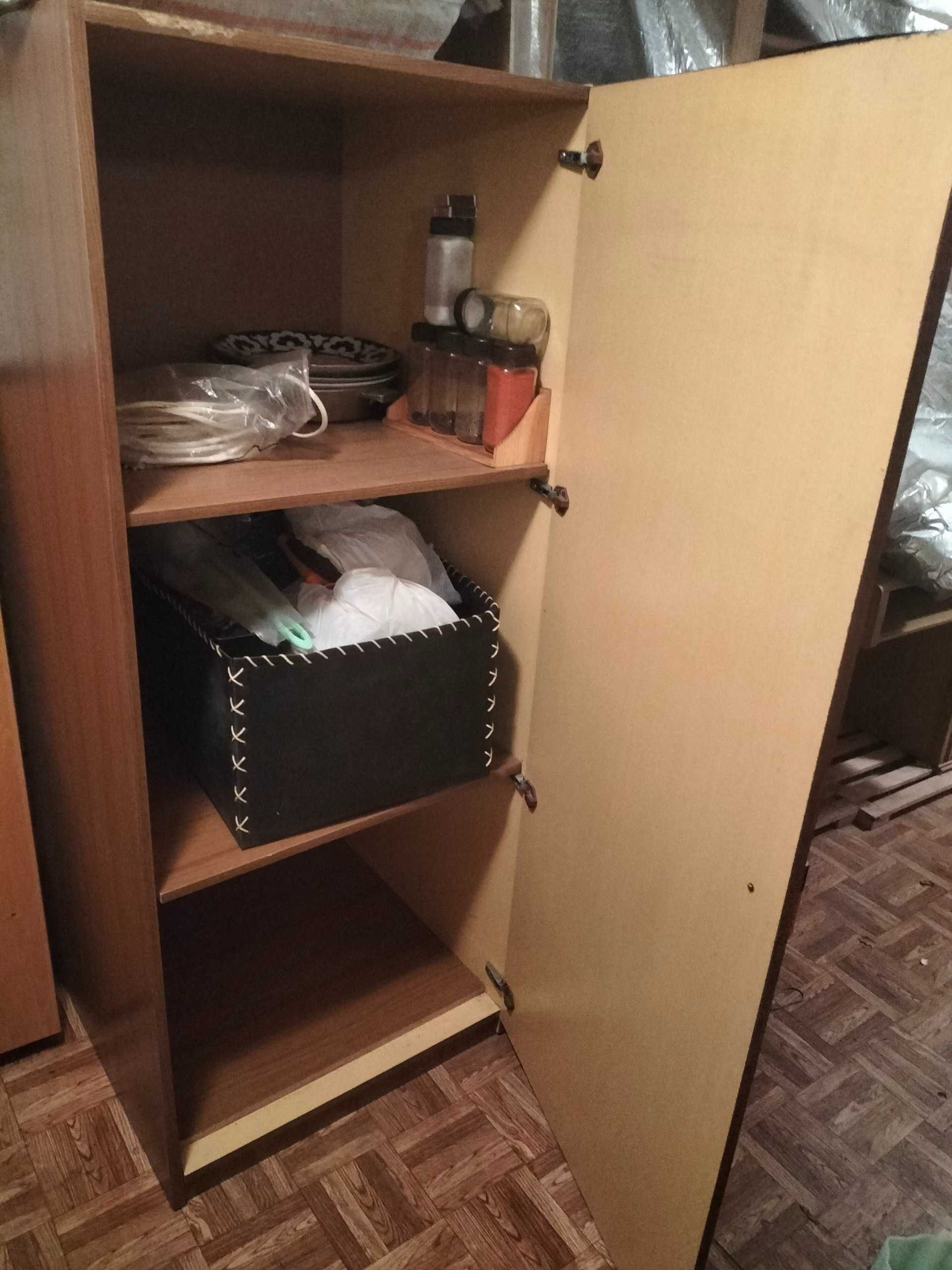 Продаются два шкафа