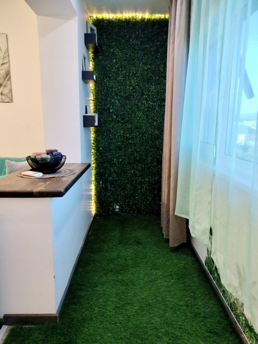 Vând apartament 4 camere cu etaj