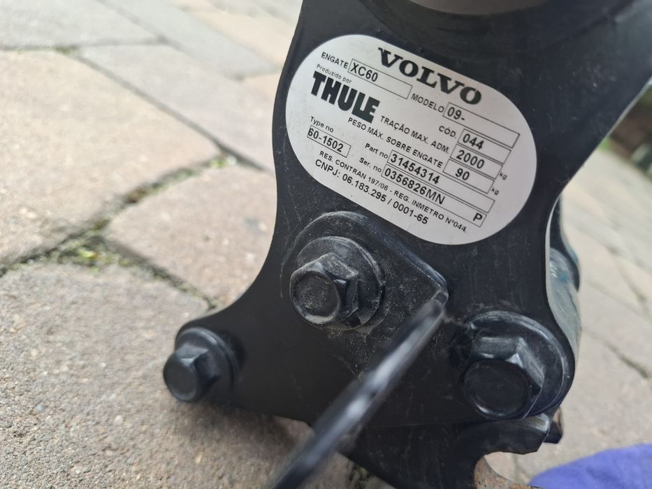 Vand carlig de remorcare nou Thule pentru  Volvo xc 60