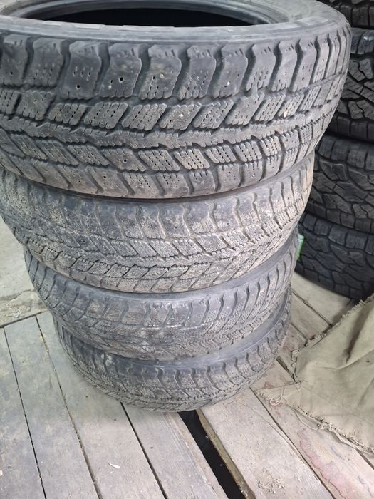 Продам Автошины Nexen 185 65 R15