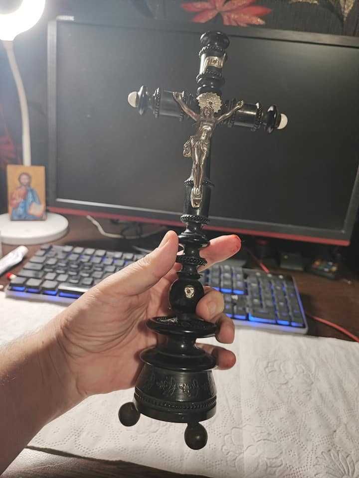 Crucifix vintage deosebit