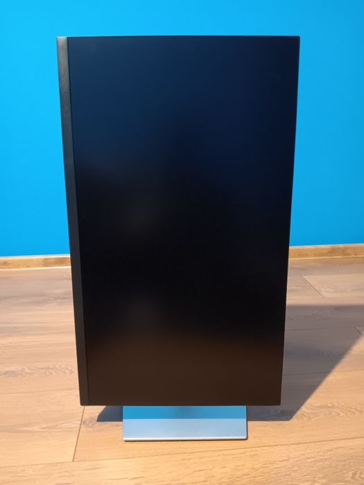 Dell монитор. Без куриер!