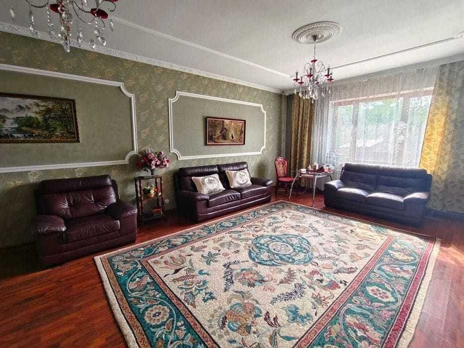 Продам ковер срочно