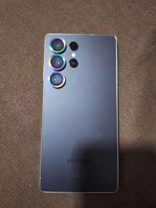 Продавам Samsung S25 Ultra 256