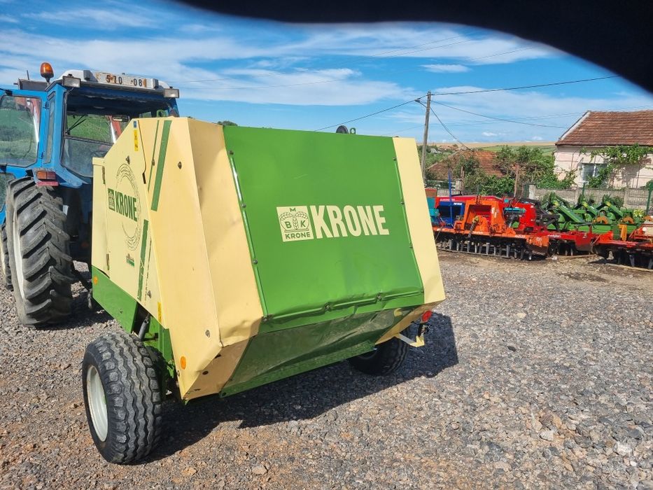 Presa  balotat  krone KR 125