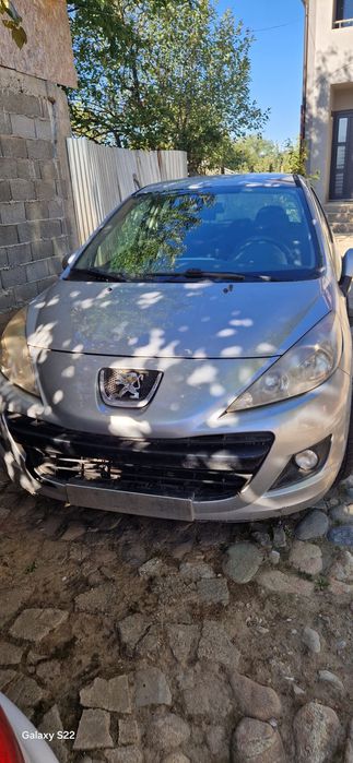 Vând pejo 207 cupe ,fără carte am doar certificatu !