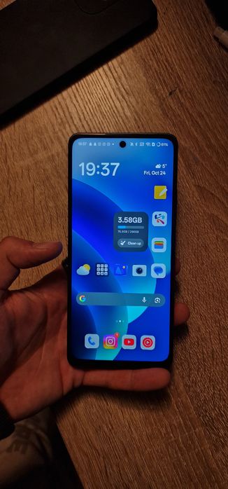 Vând/schimb telefon 8gb ram 256