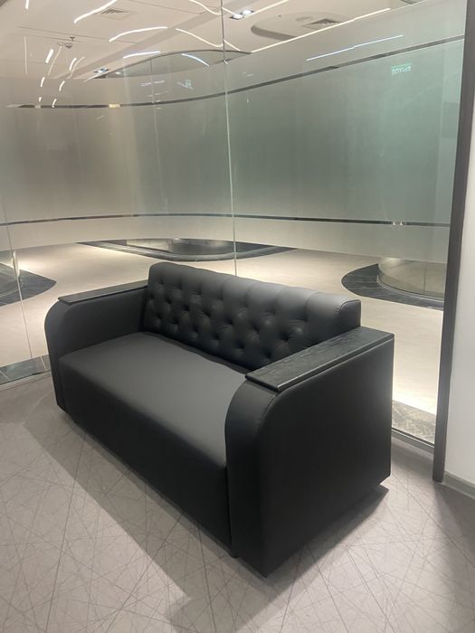 Офисный диван 1,7м трёхместный