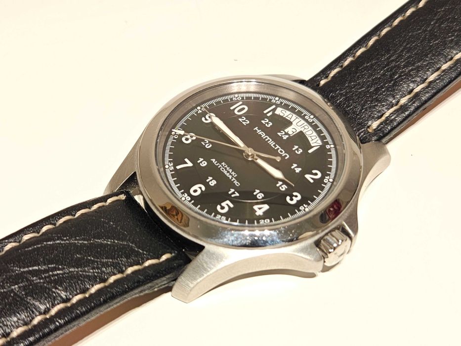 Продавам военнен пилотски стил автоматик  часовник Hamilton Khaki