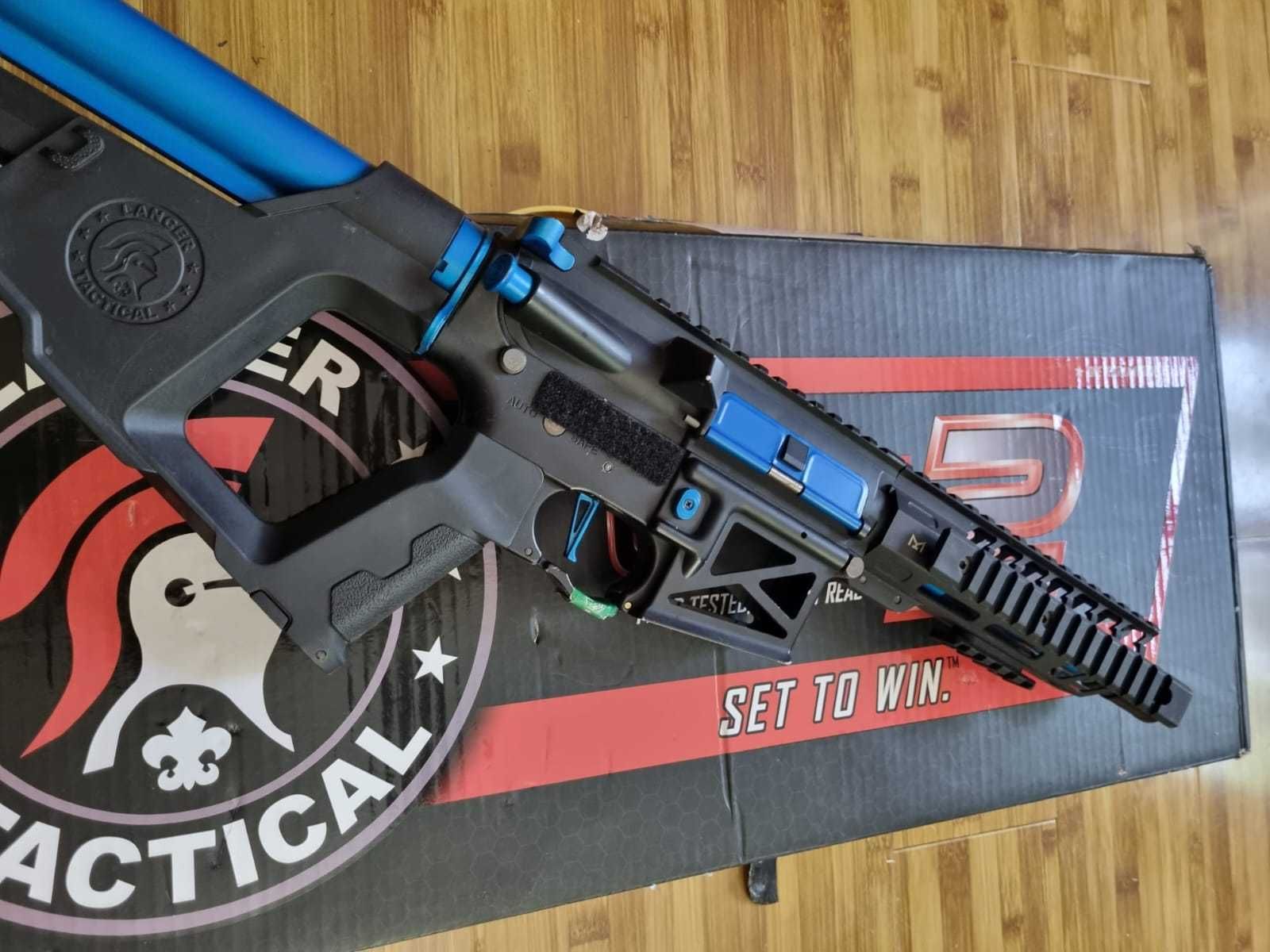 Replica airsoft Lancer  Tactical