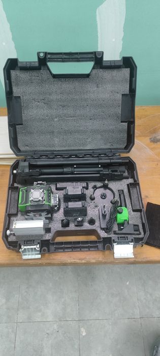 Лазерен нивелир 360