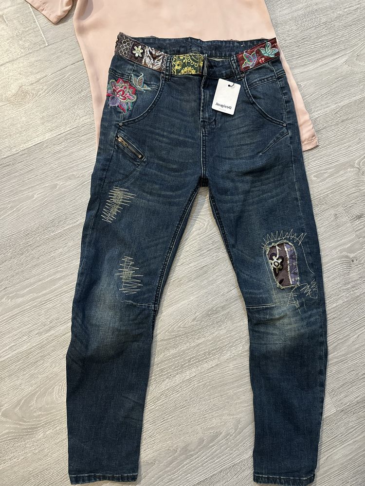 Jeans Desigual si Tricou 200 lei toata tinuta!