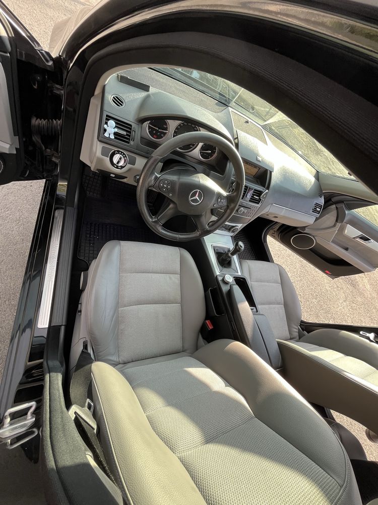 Mercedes c200 w 204, 1.8 Kompresor, 184 cp