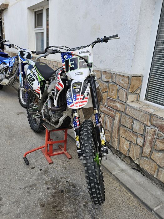 Продават се два мотора в перфектно състояние