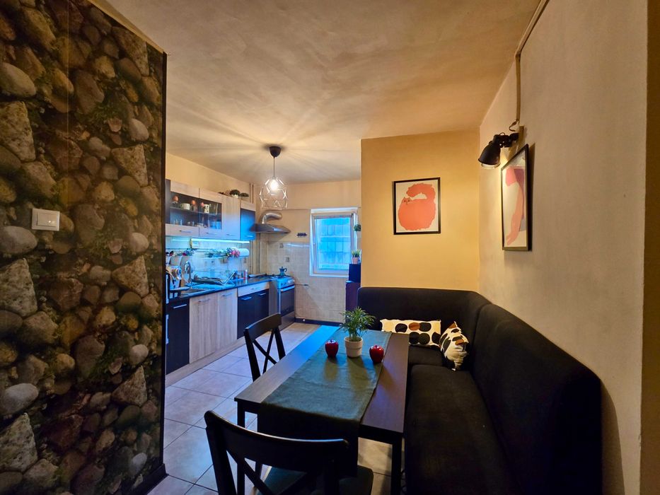 Apartamente de vânzare cu 3 camere: Micalaca, Arad