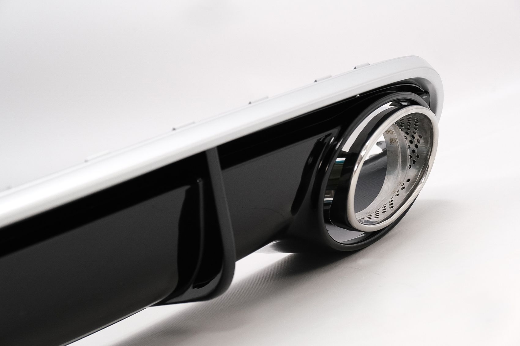 Difuzor Bara Spate si Ornamente Evacuare compatibil cu Audi A4 B8 Pre