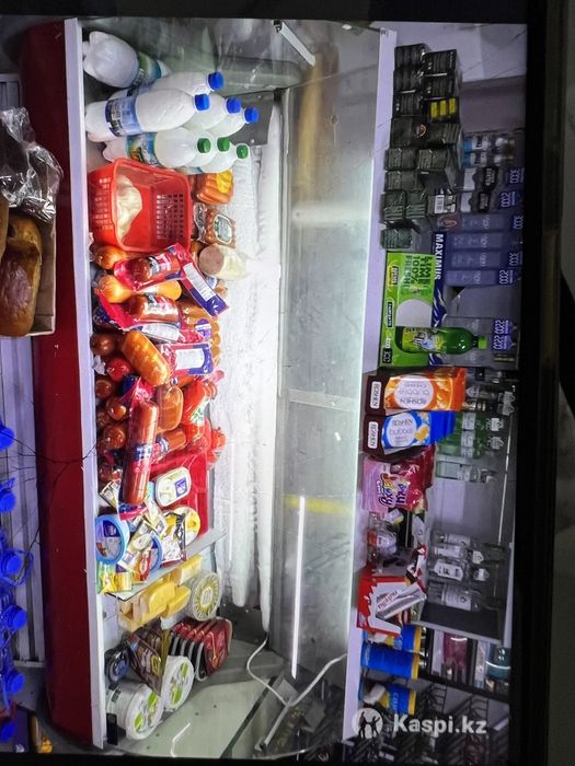 Продается витринный холодильник в хорошем состояний