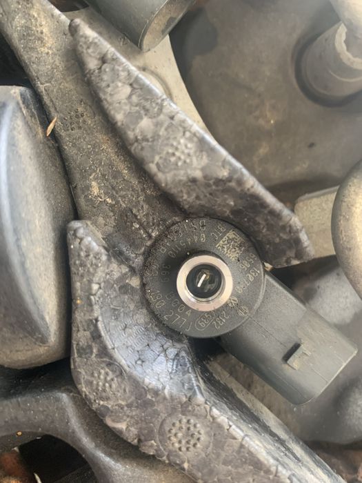 Injectoare Audi A5 2.0 TDI 177CP A4 B8 A6 Passat B7 Crafter 0445110369