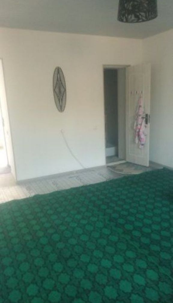 Yer sotiladi vremyankasi bor Xasanboyda