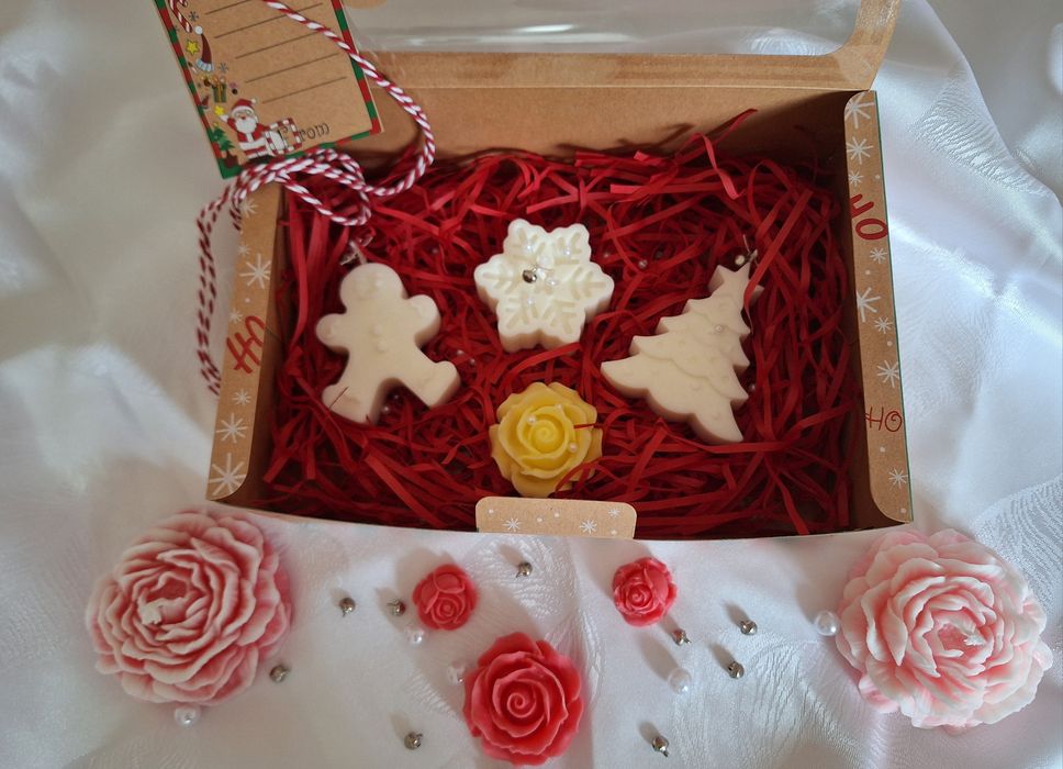 Ароматни свещи за коледните празници и всеки друг празник.