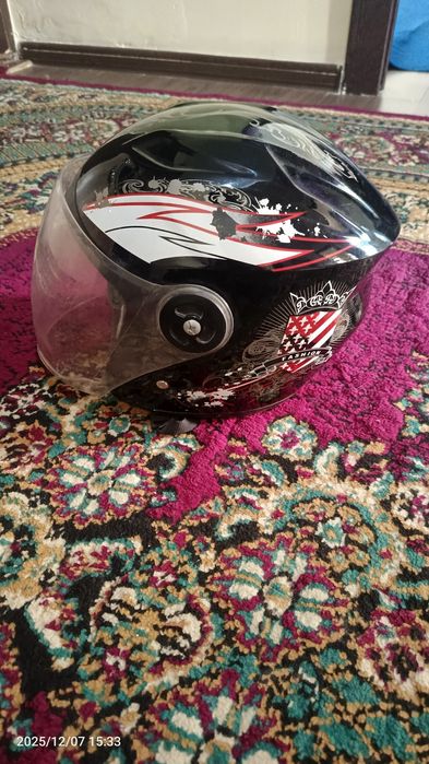 Moto va skuter kaska