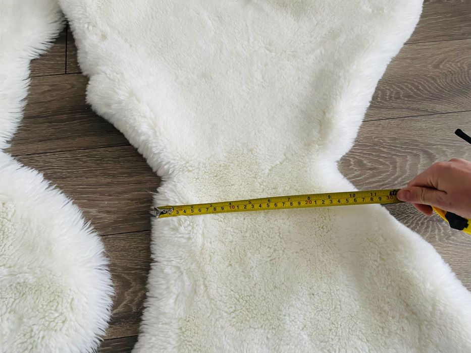 2 covorase Fluffy, albe, in forma de ursulet si tigrisor