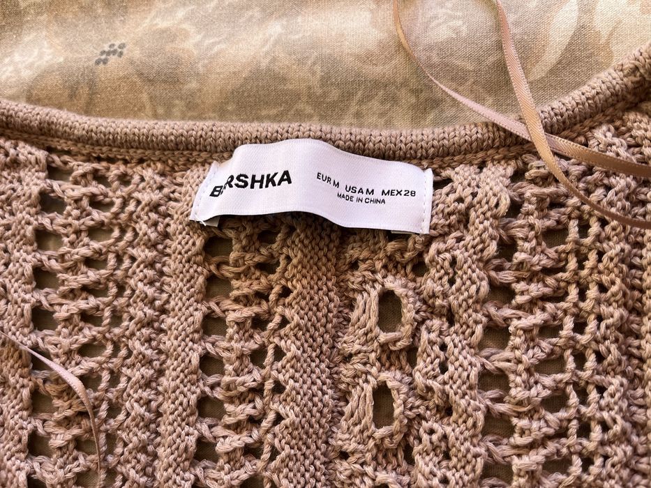 Bershka- къса дамска блуза .