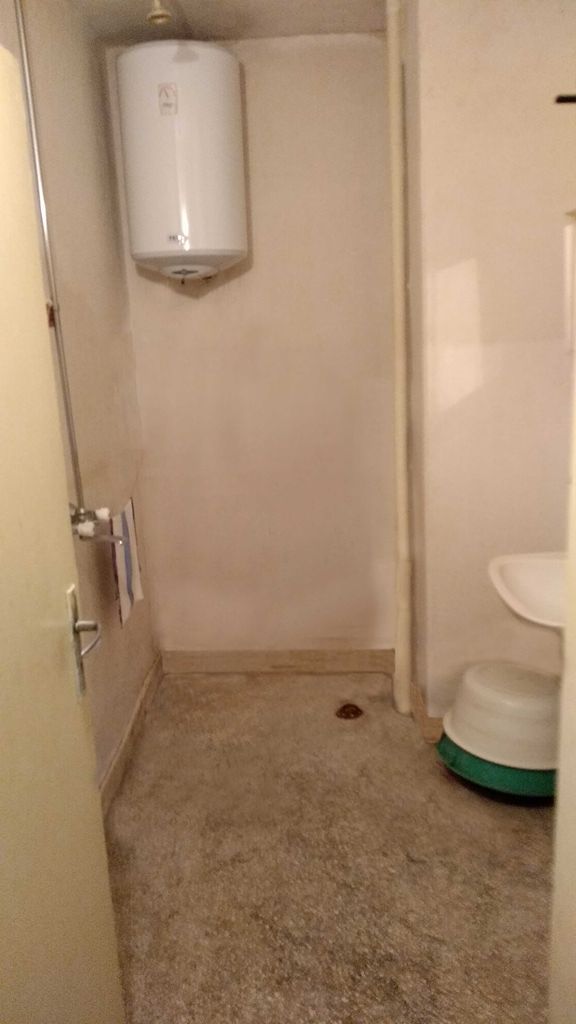 Продава се Тристаен апартамент в Кърджали, Център - 100 кв.м за 990 €/кв.м - Снимка #12