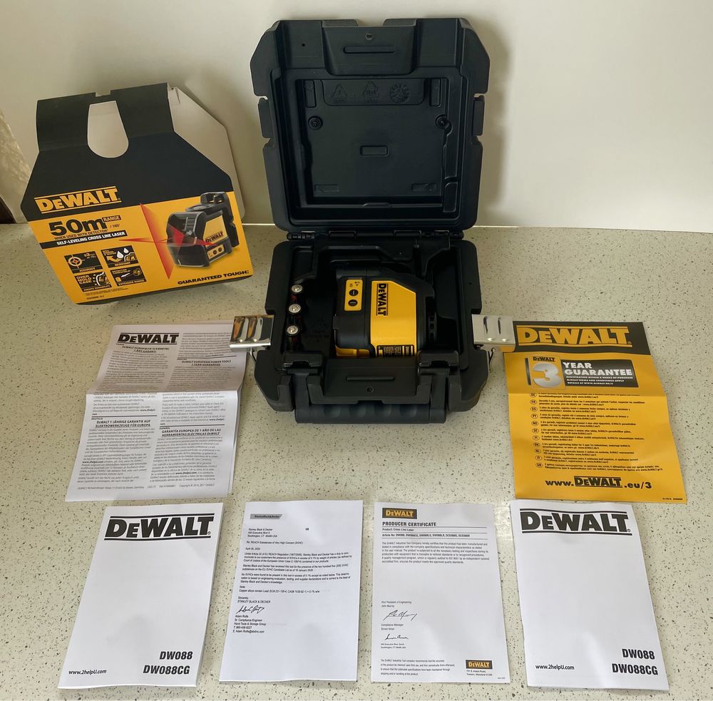 DeWALT DW088K-XJ Nivela Laser cu 2 linii precizie. Original, Nou.
