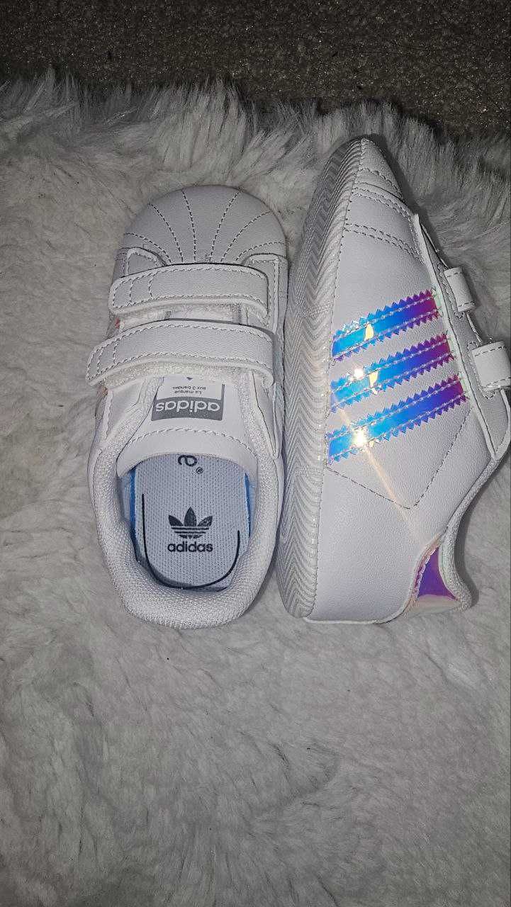 Маратонки Adidas за бебета размер 21