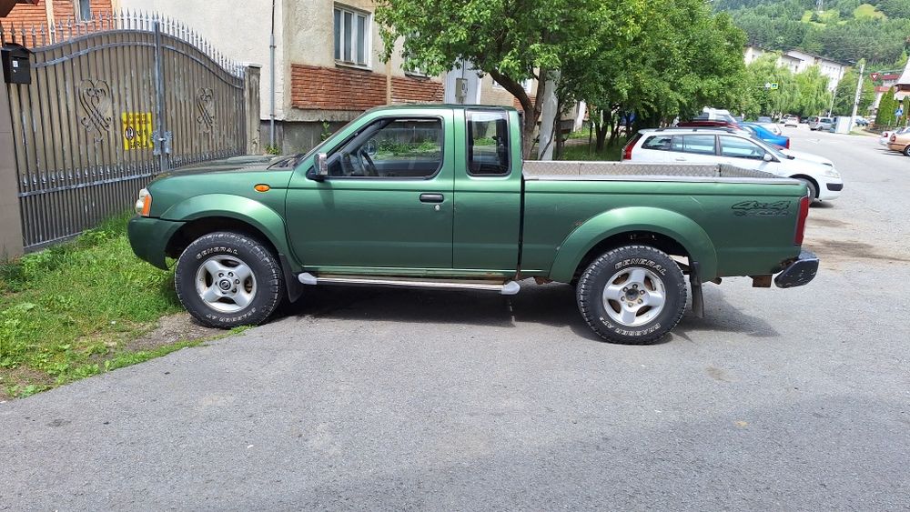 D22 2.5 diesel 4x4 cu reductor