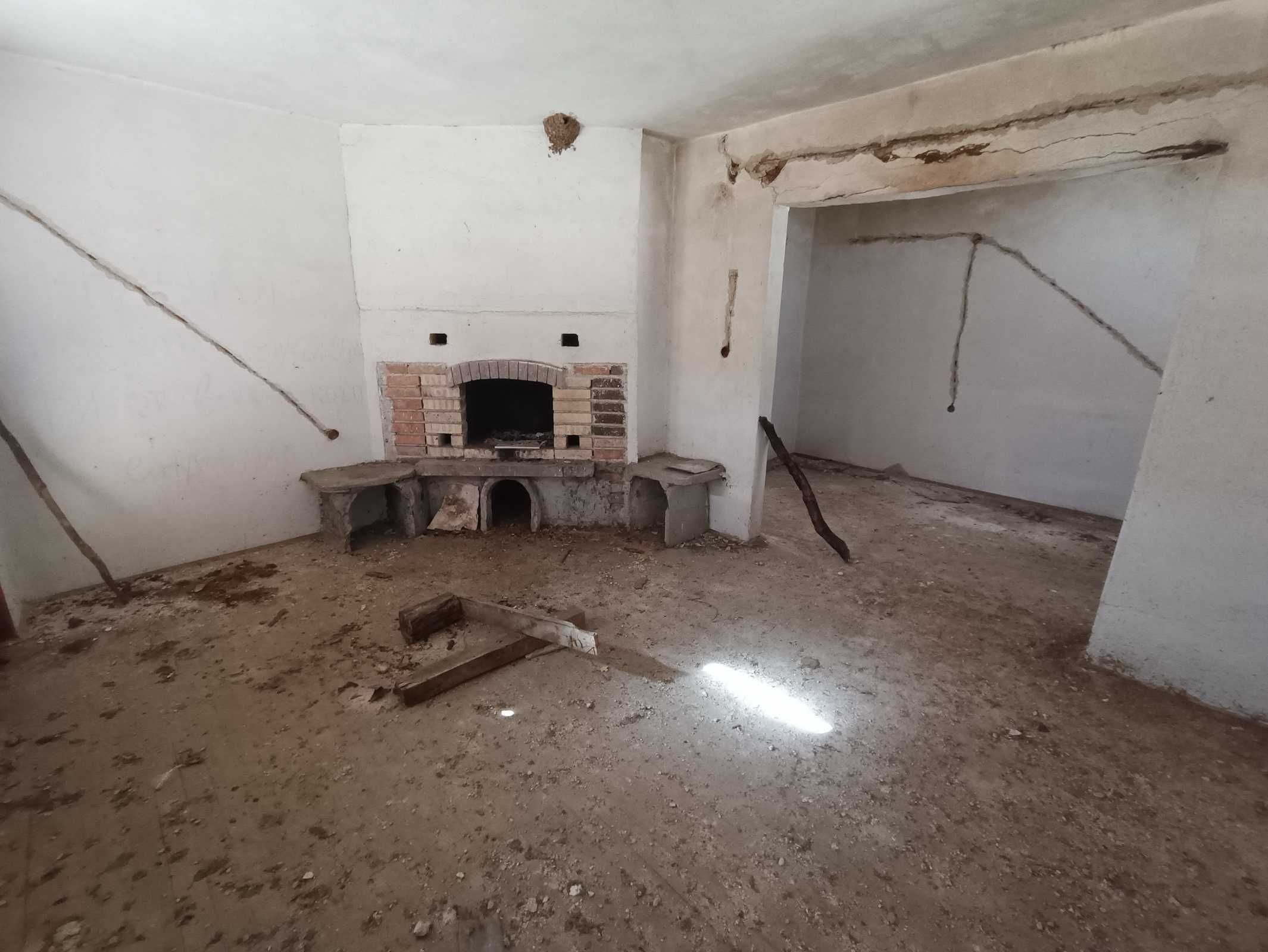 Къща в Пазарджик, област-гр.Велинград площ 100 цена 18500