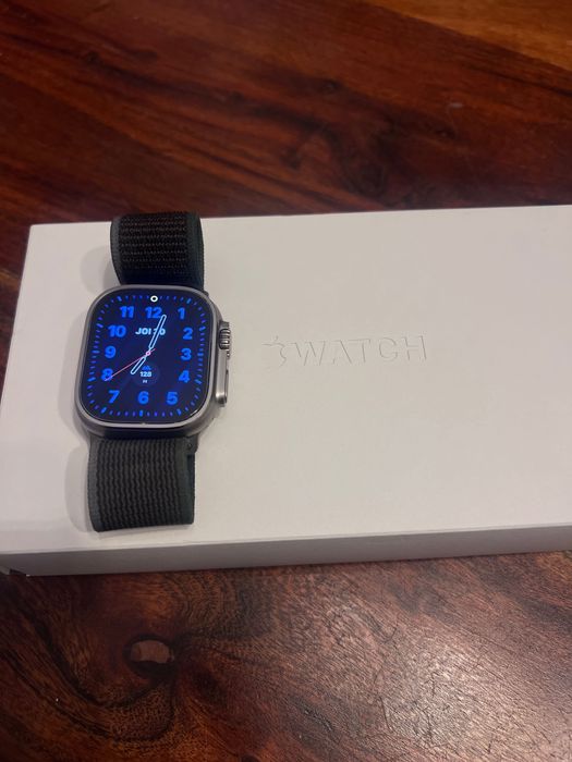 Apple Watch Ultra 2 Titanium blue ocean