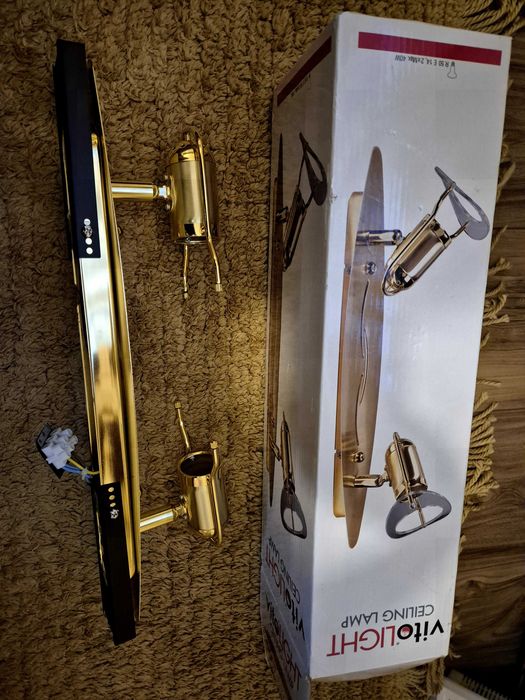 Лампа прожектор 2 крушки нова