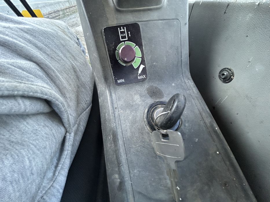 MiniExcavator caterpillar 302.7 cr an 2014