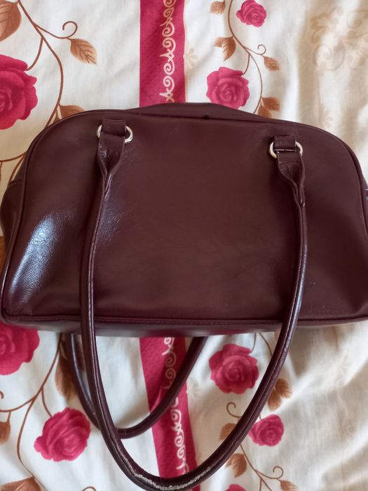 Сумка бордовая..