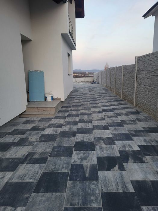 Executam lucrari de constructii