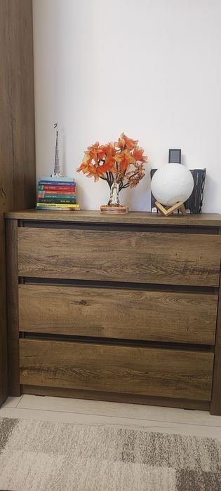 Noptiere si comoda vedde