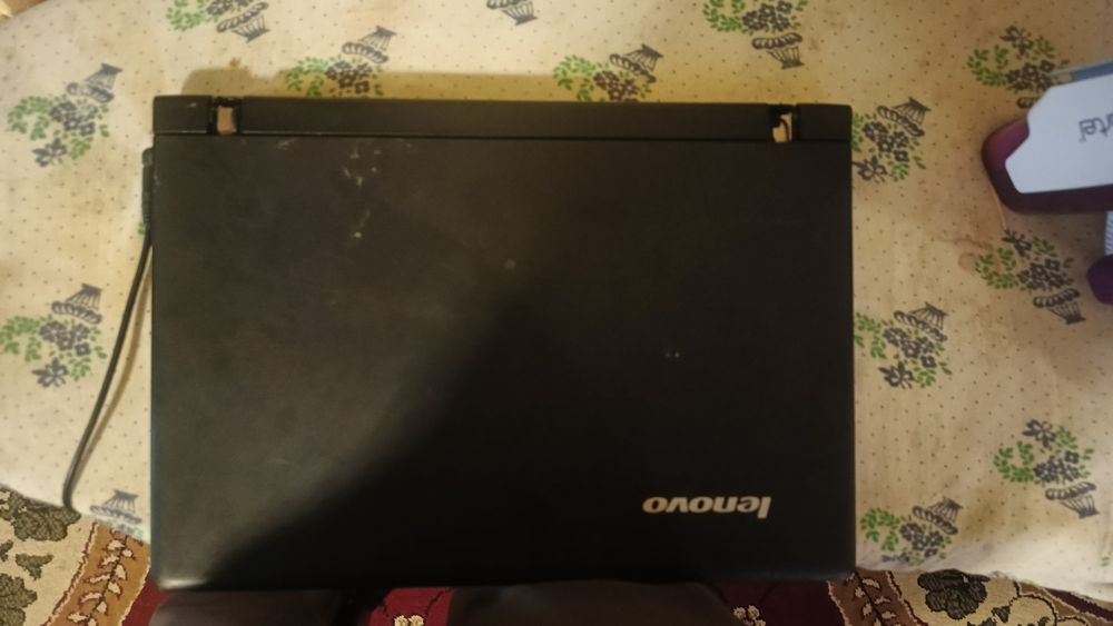 Lenovo ноутбук простой