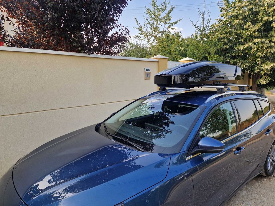 Inchiriez cutie portbagaj Thule Motion XT SPORT Negru Lucios