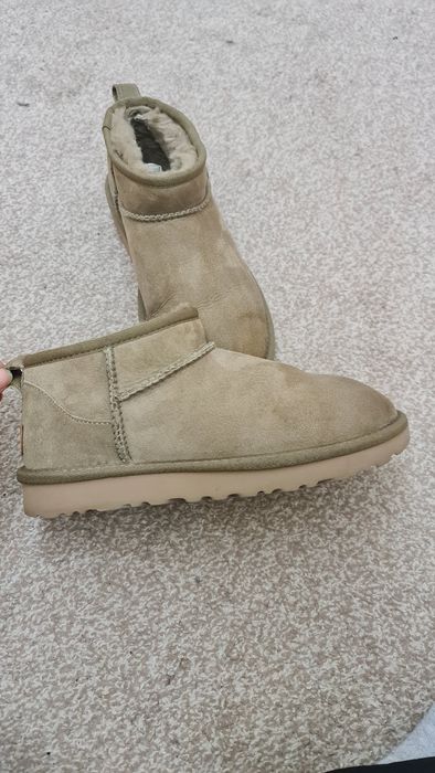 Ugg classic ultra mini 37