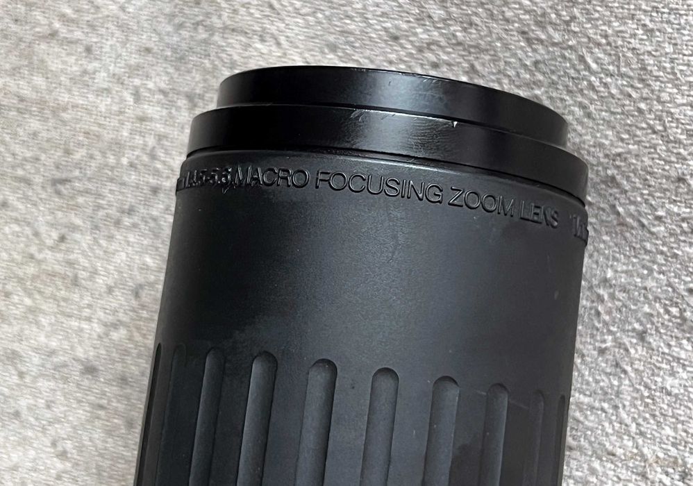 Obiectiv Vivitar 70-210mm f/4.5-5.6 MC Macro Zoom, montură Pentax K