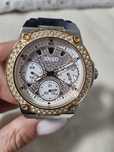Дамски часовник guess