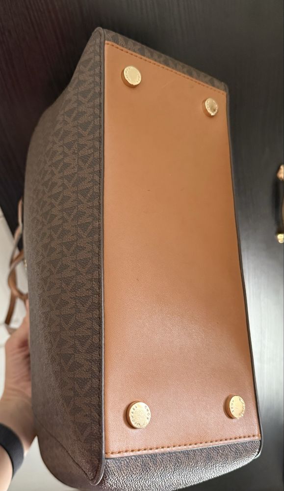 Michael Kors чанта