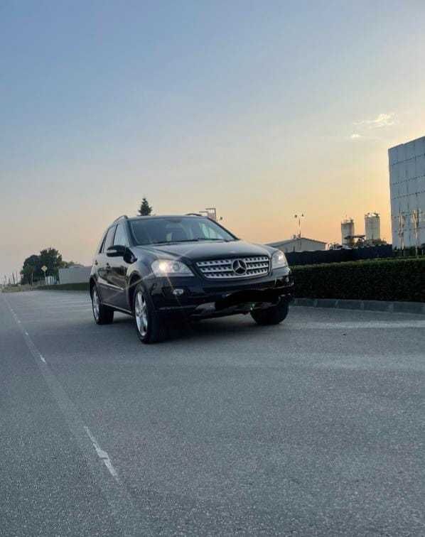 Mercedes Benz ML320
