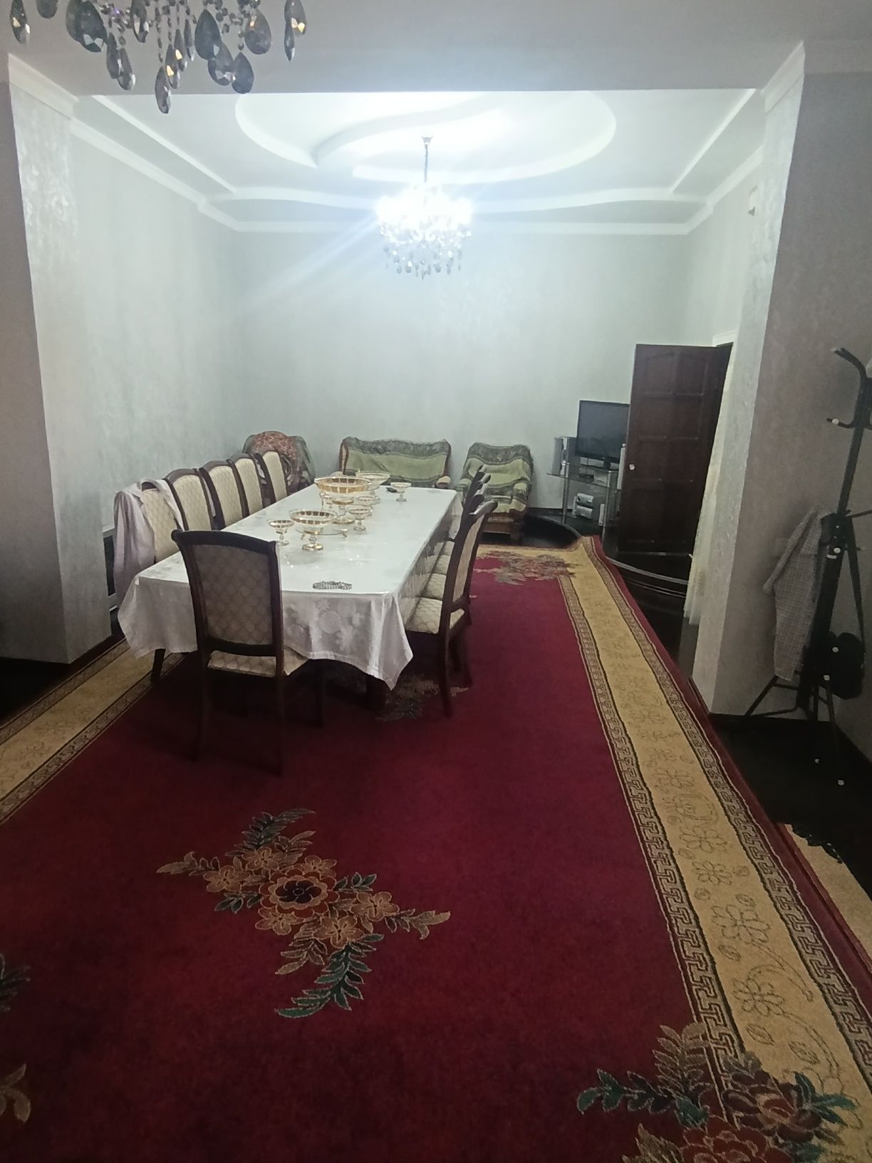 Uy sotiladi qoyliq 1massiv