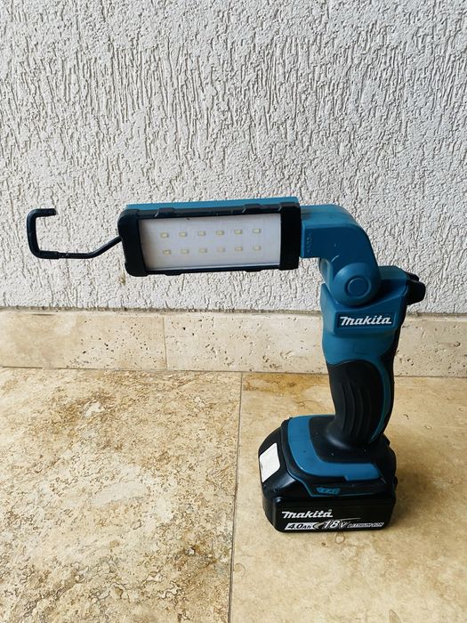 Makita lanterna led DML801